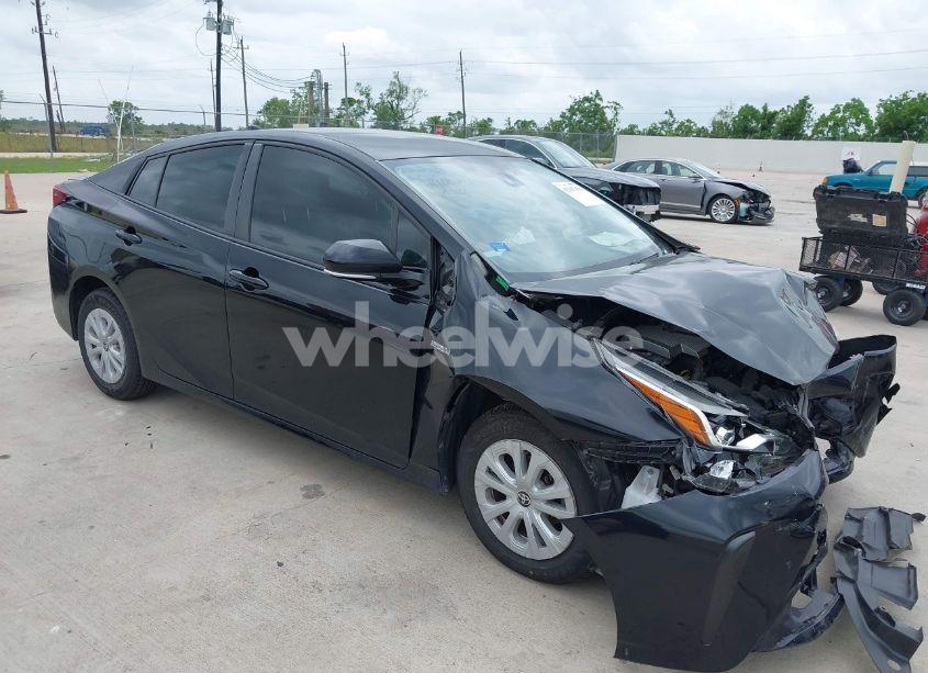 2019 Toyota Prius LE (VIN JTDKARFU0K3095844) main photo