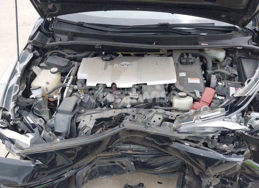 Photo 10 of 2019 Toyota Prius LE (VIN JTDKARFU0K3095844)