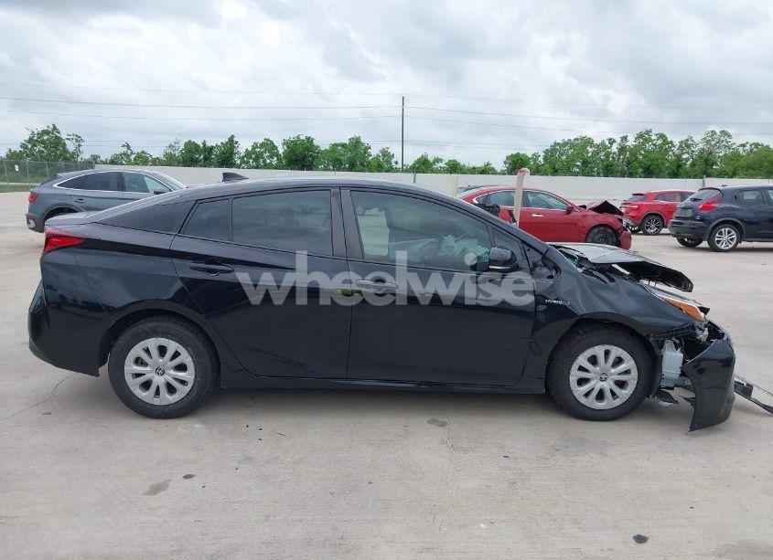 Photo 12 of 2019 Toyota Prius LE (VIN JTDKARFU0K3095844)