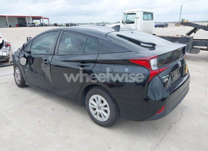 Photo 3 of 2019 Toyota Prius LE (VIN JTDKARFU0K3095844)