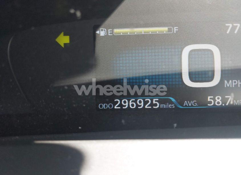 Photo 15 of 2019 Toyota Prius L ECO (VIN JTDKARFU0K3098310)