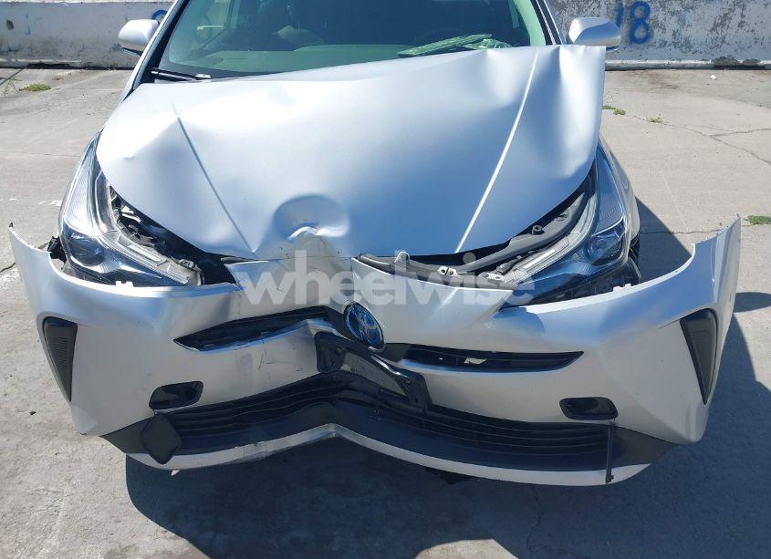 Photo 6 of 2019 Toyota Prius L ECO (VIN JTDKARFU0K3098310)