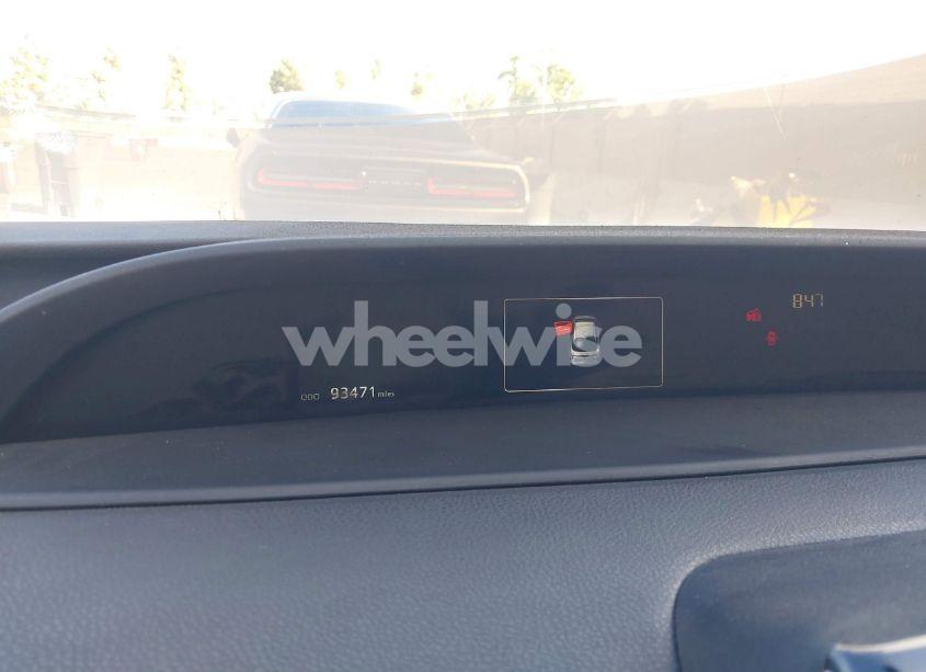 Photo 7 of 2016 Toyota Prius (VIN JTDKARFU1G3004619)