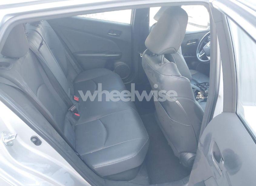 Photo 8 of 2016 Toyota Prius (VIN JTDKARFU1G3004619)