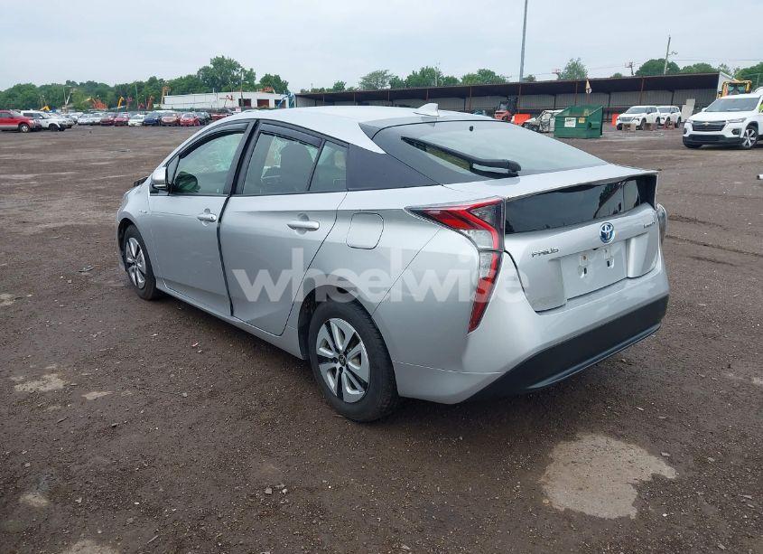 Photo 3 of 2016 Toyota Prius THREE (VIN JTDKARFU1G3502609)