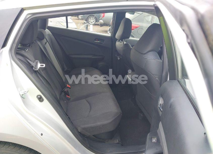 Photo 8 of 2016 Toyota Prius THREE (VIN JTDKARFU1G3502609)