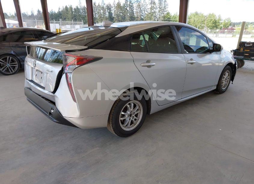 Photo 4 of 2016 Toyota Prius FOUR (VIN JTDKARFU1G3506403)