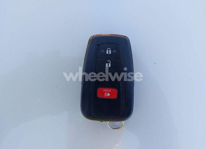 Photo 11 of 2017 Toyota Prius FOUR (VIN JTDKARFU1H3033538)