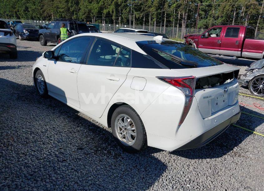 Photo 3 of 2017 Toyota Prius FOUR (VIN JTDKARFU1H3033538)