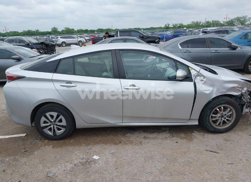 Photo 14 of 2017 Toyota Prius FOUR (VIN JTDKARFU1H3044393)
