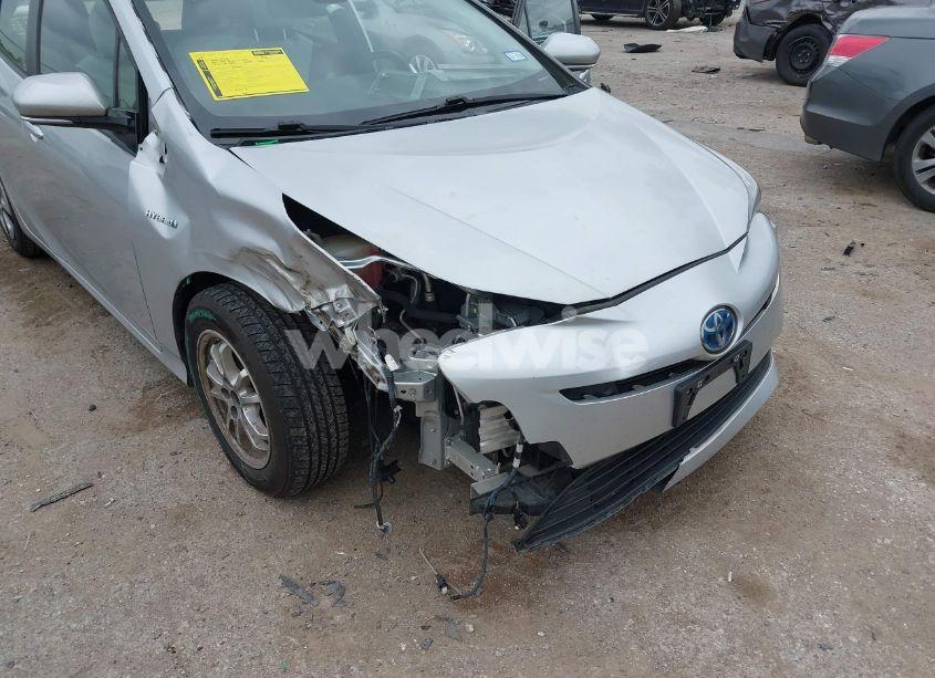 Photo 6 of 2017 Toyota Prius FOUR (VIN JTDKARFU1H3044393)