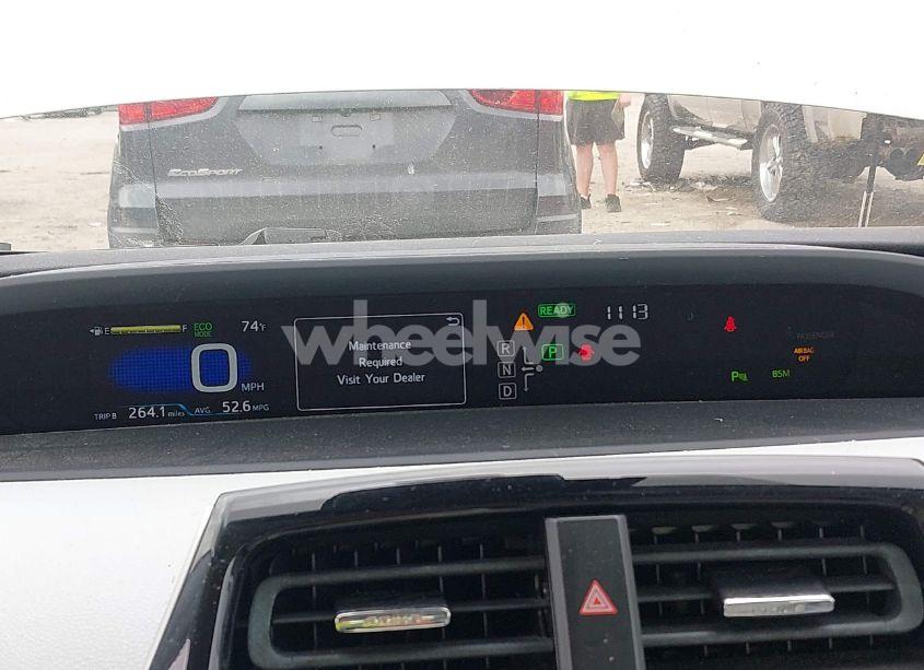 Photo 7 of 2017 Toyota Prius FOUR (VIN JTDKARFU1H3044393)