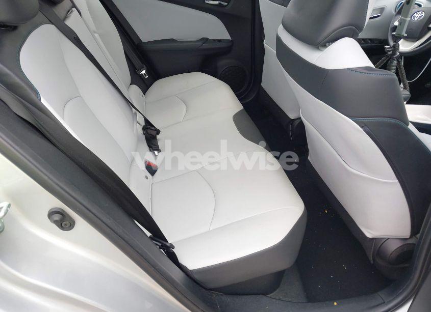 Photo 8 of 2017 Toyota Prius FOUR (VIN JTDKARFU1H3044393)