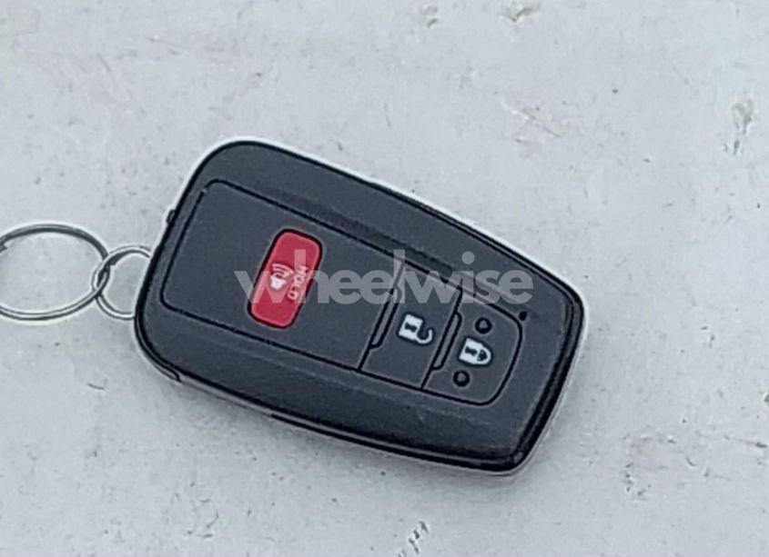 Photo 11 of 2018 Toyota Prius FOUR (VIN JTDKARFU1J3059711)