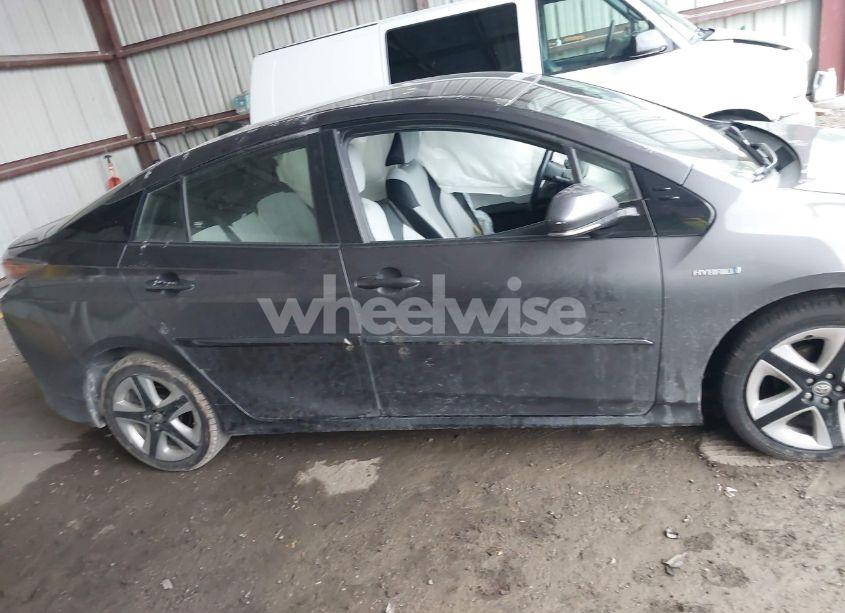 Photo 12 of 2017 Toyota Prius FOUR TOURING (VIN JTDKARFU2H3532249)