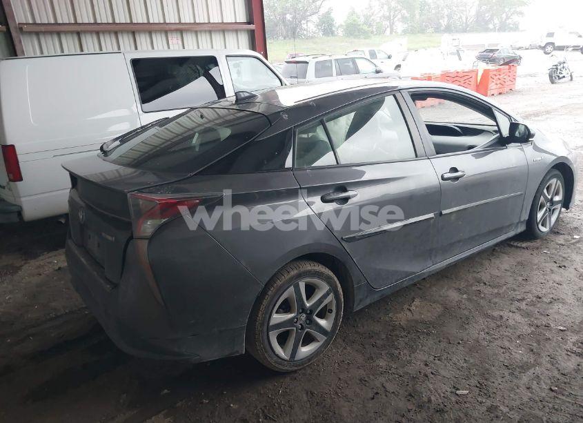 Photo 4 of 2017 Toyota Prius FOUR TOURING (VIN JTDKARFU2H3532249)