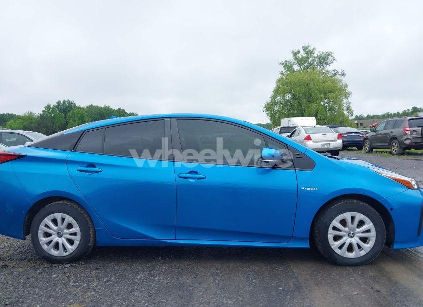 Photo 13 of 2019 Toyota Prius LE (VIN JTDKARFU2K3079211)
