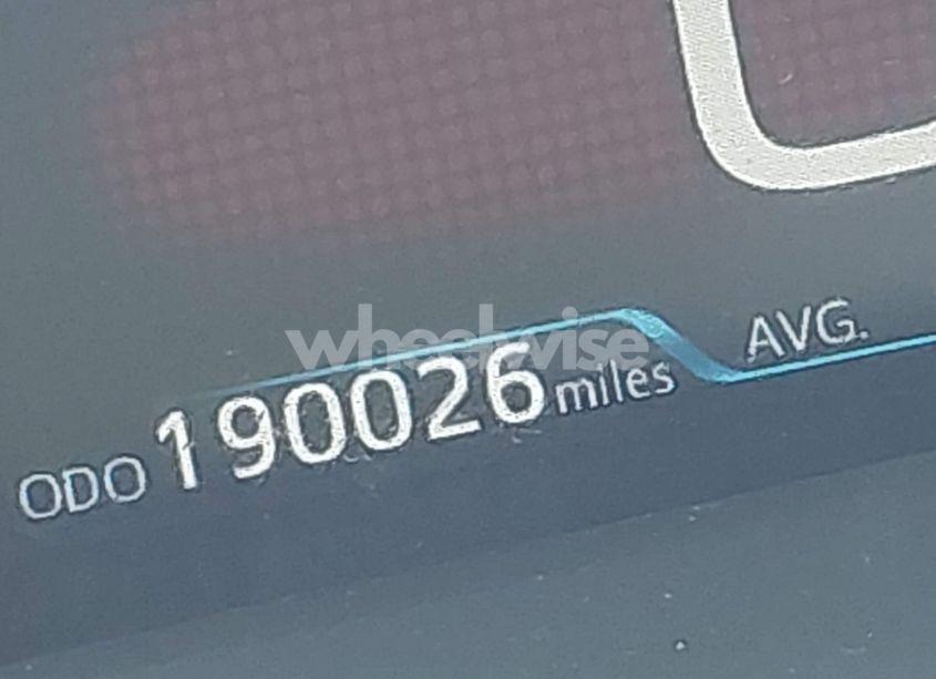 Photo 15 of 2019 Toyota Prius LE (VIN JTDKARFU2K3079211)