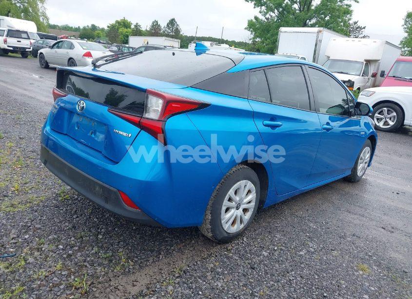 Photo 4 of 2019 Toyota Prius LE (VIN JTDKARFU2K3079211)