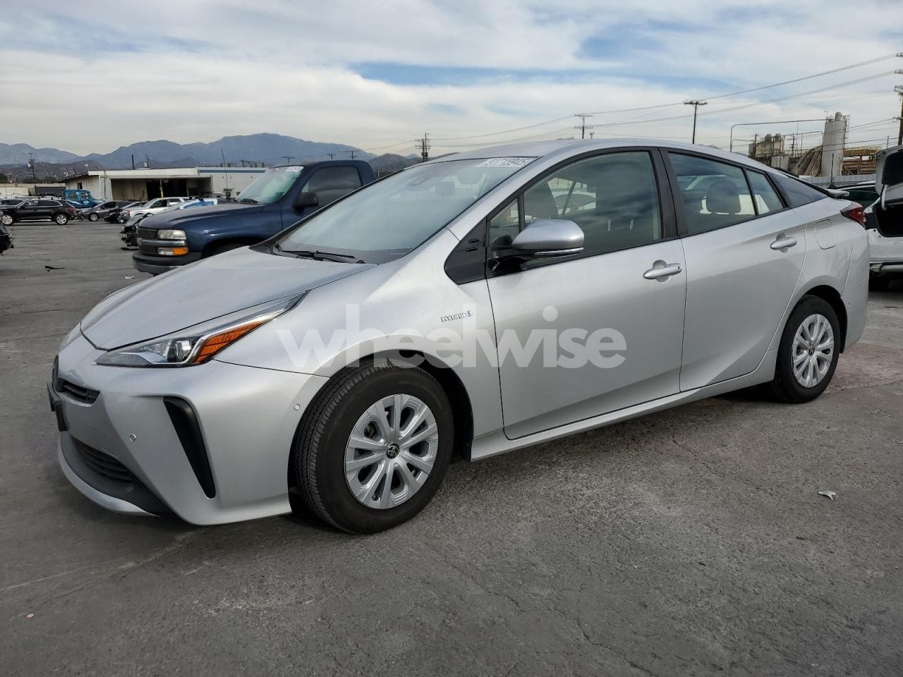 2020 TOYOTA PRIUS L (VIN JTDKARFU2L3123807) main photo