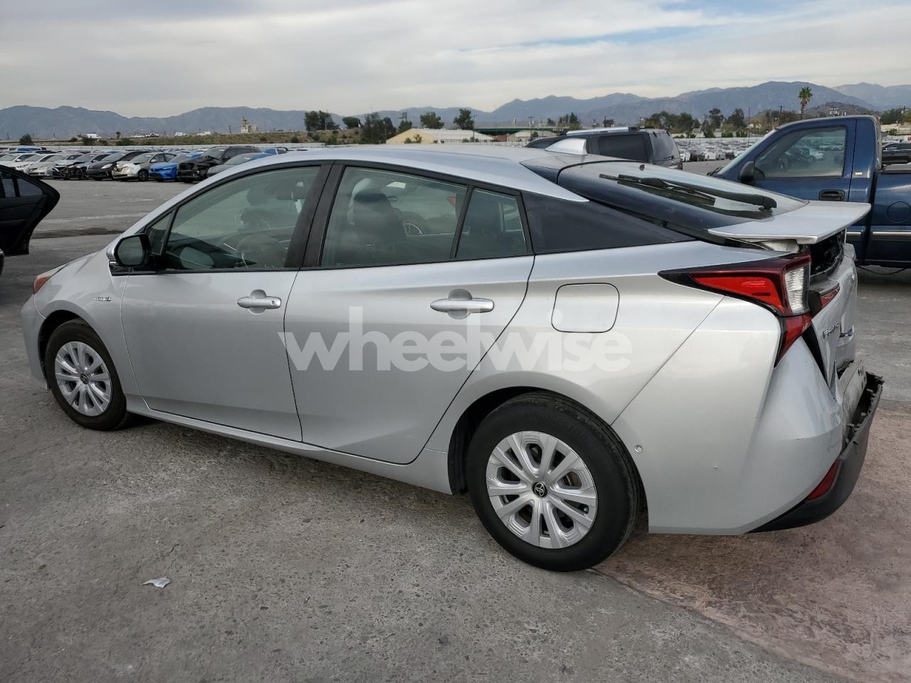 Photo 2 of 2020 TOYOTA PRIUS L (VIN JTDKARFU2L3123807)