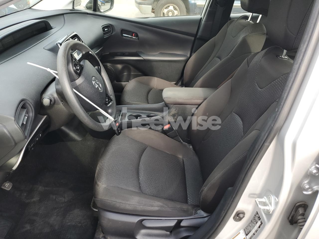 Photo 7 of 2020 TOYOTA PRIUS L (VIN JTDKARFU2L3123807)