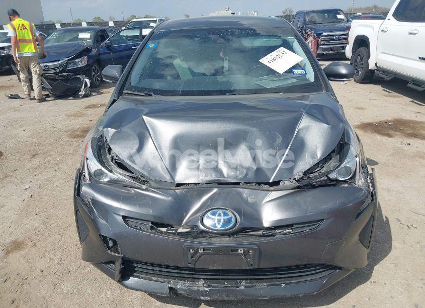 Photo 12 of 2017 Toyota Prius THREE (VIN JTDKARFU3H3030401)