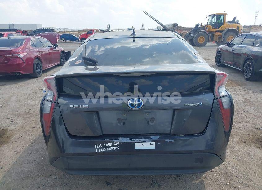 Photo 16 of 2017 Toyota Prius THREE (VIN JTDKARFU3H3030401)
