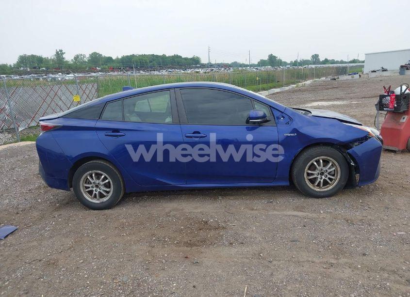 Photo 13 of 2017 Toyota Prius FOUR (VIN JTDKARFU3H3046467)