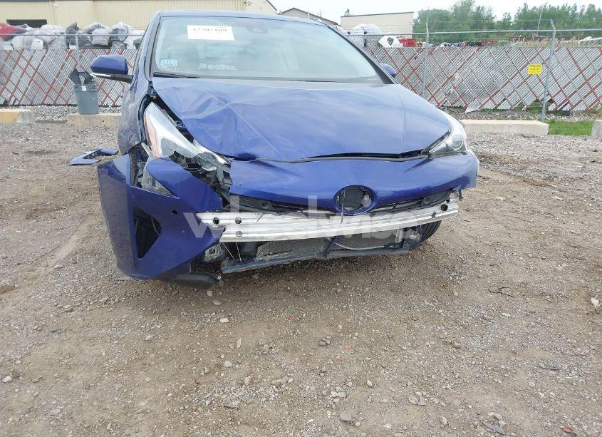 Photo 6 of 2017 Toyota Prius FOUR (VIN JTDKARFU3H3046467)
