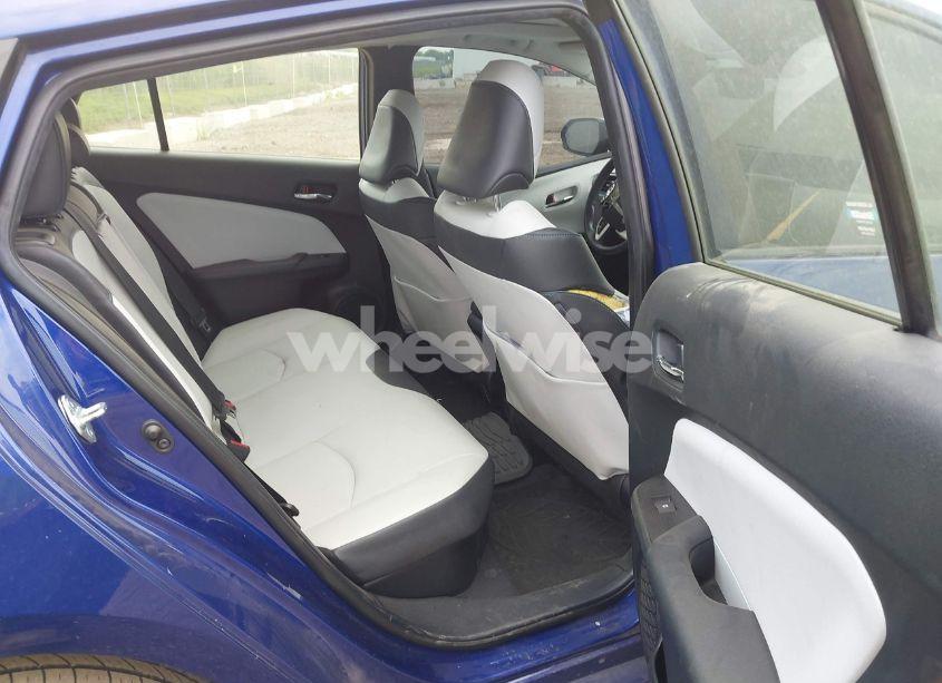 Photo 8 of 2017 Toyota Prius FOUR (VIN JTDKARFU3H3046467)