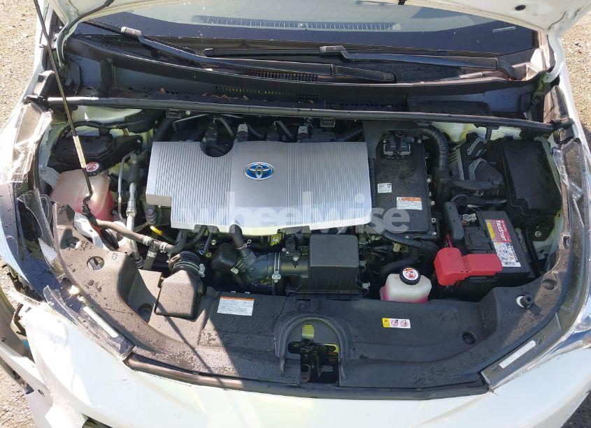 Photo 10 of 2018 Toyota Prius THREE TOURING (VIN JTDKARFU3J3057782)