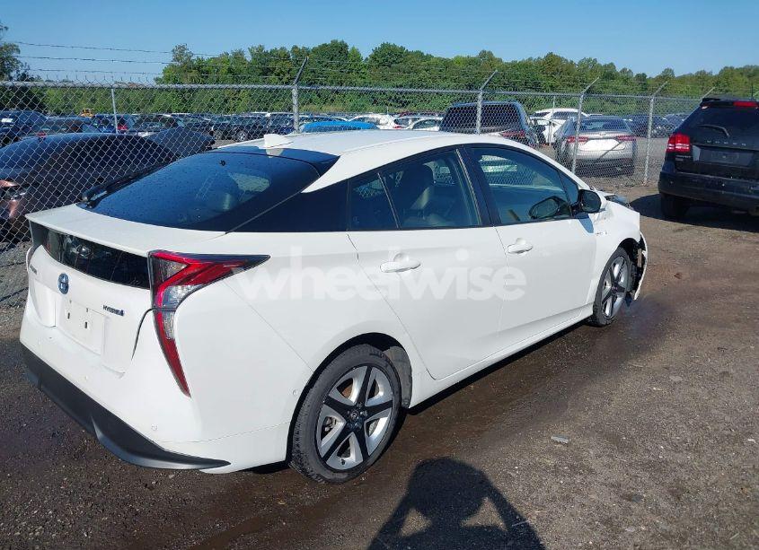 Photo 4 of 2018 Toyota Prius THREE TOURING (VIN JTDKARFU3J3057782)