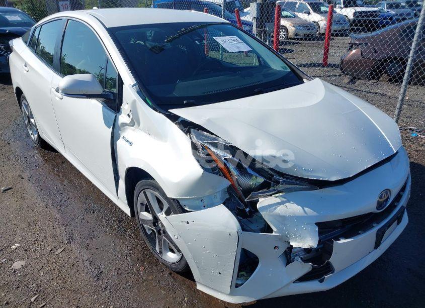 Photo 6 of 2018 Toyota Prius THREE TOURING (VIN JTDKARFU3J3057782)