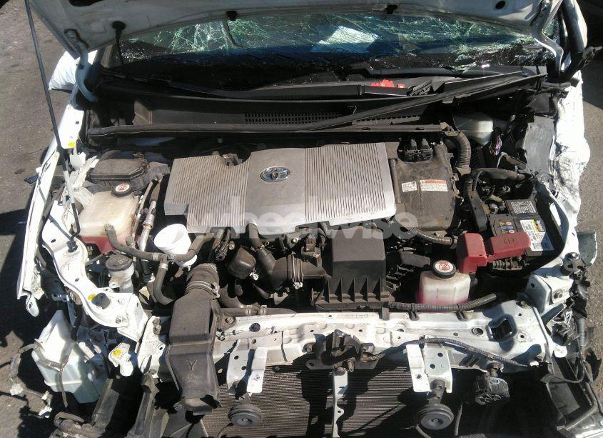 Photo 10 of 2016 Toyota Prius (VIN JTDKARFU4G3022953)