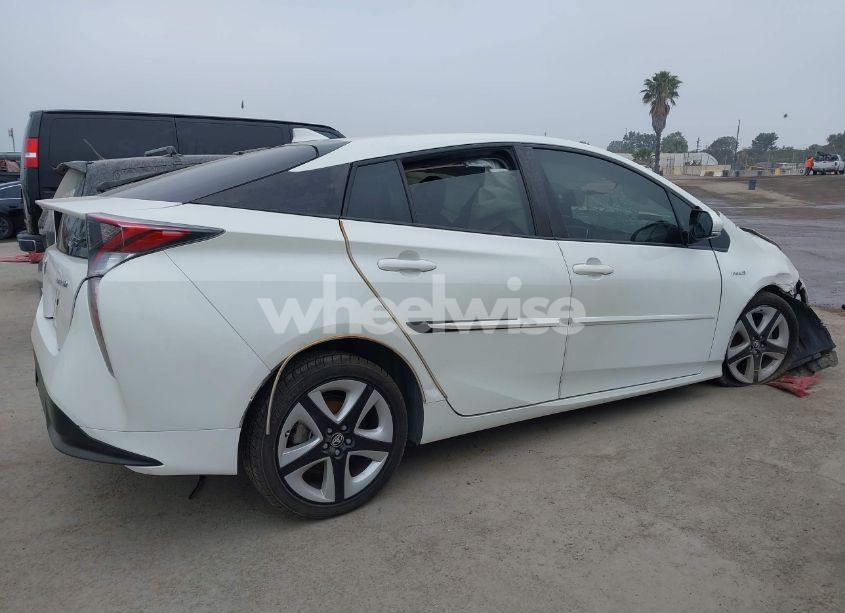 Photo 12 of 2016 Toyota Prius (VIN JTDKARFU4G3022953)
