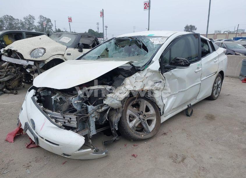 Photo 2 of 2016 Toyota Prius (VIN JTDKARFU4G3022953)