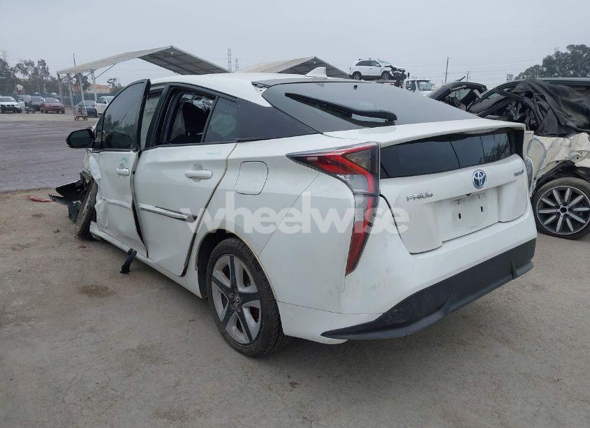 Photo 3 of 2016 Toyota Prius (VIN JTDKARFU4G3022953)