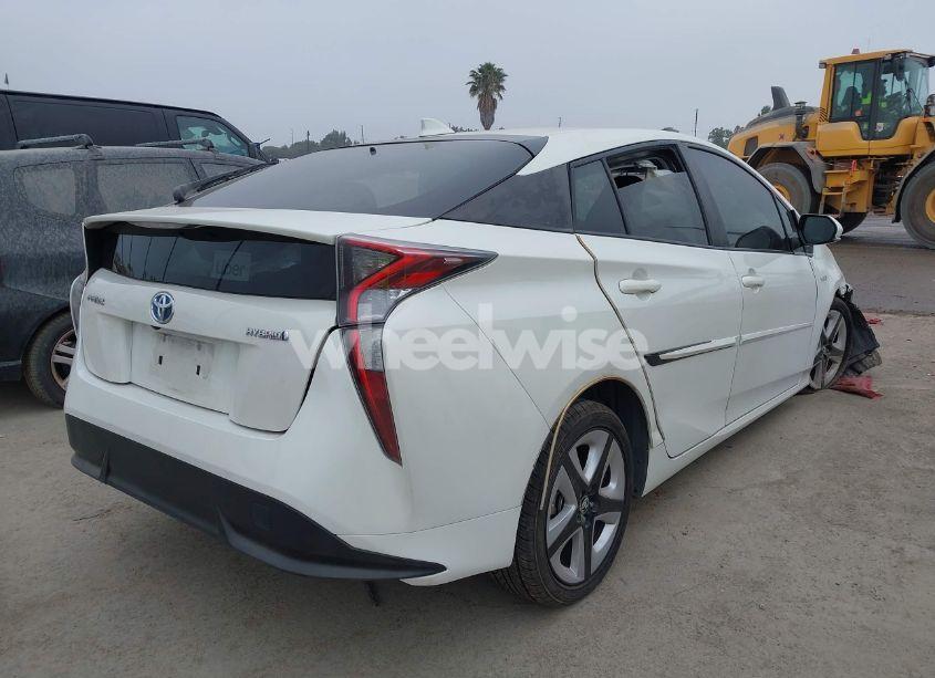 Photo 4 of 2016 Toyota Prius (VIN JTDKARFU4G3022953)