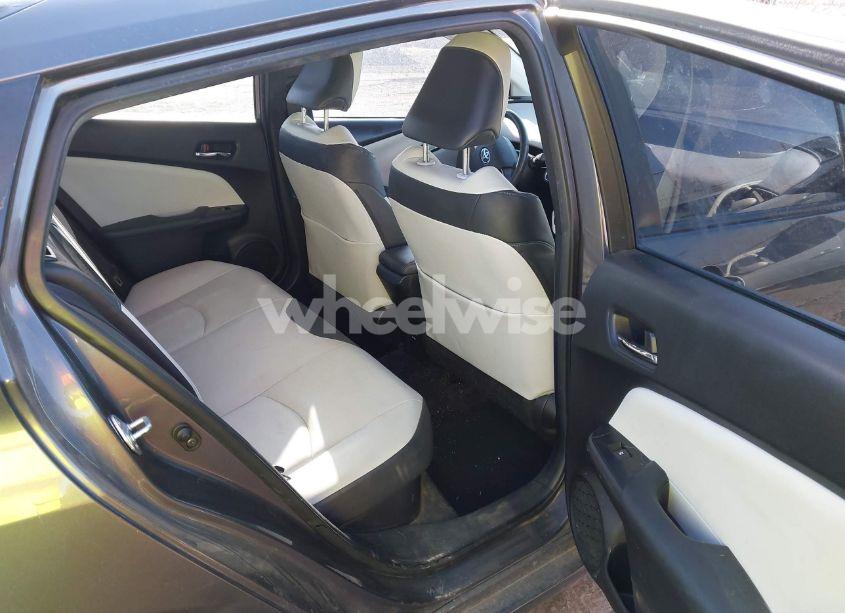 Photo 8 of 2017 Toyota Prius FOUR TOURING (VIN JTDKARFU4H3543978)