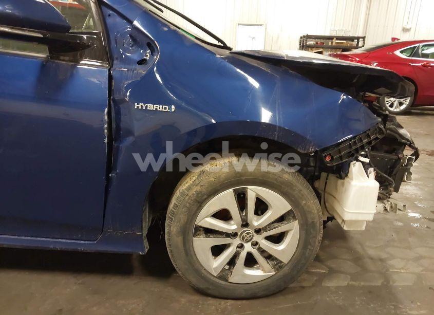 Photo 17 of 2018 Toyota Prius TWO ECO (VIN JTDKARFU4J3554372)