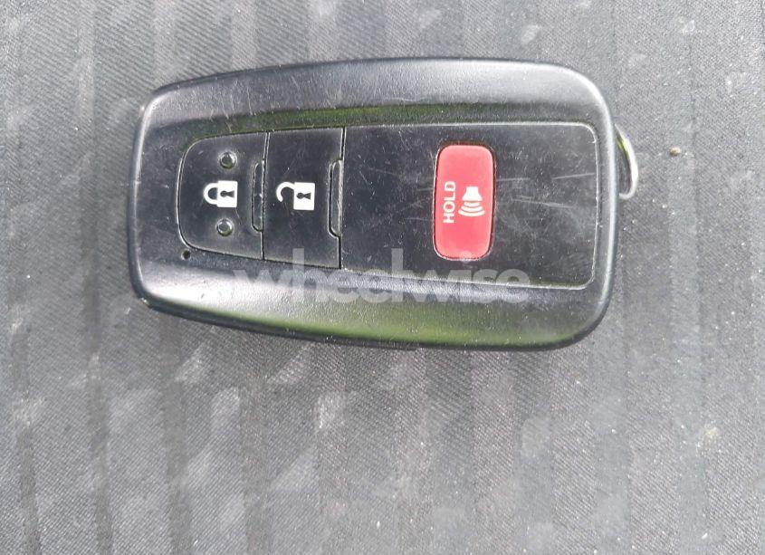 Photo 11 of 2016 Toyota Prius THREE (VIN JTDKARFU5G3004686)