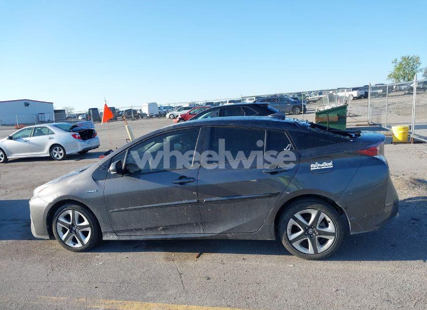 Photo 14 of 2016 Toyota Prius FOUR TOURING (VIN JTDKARFU5G3514682)