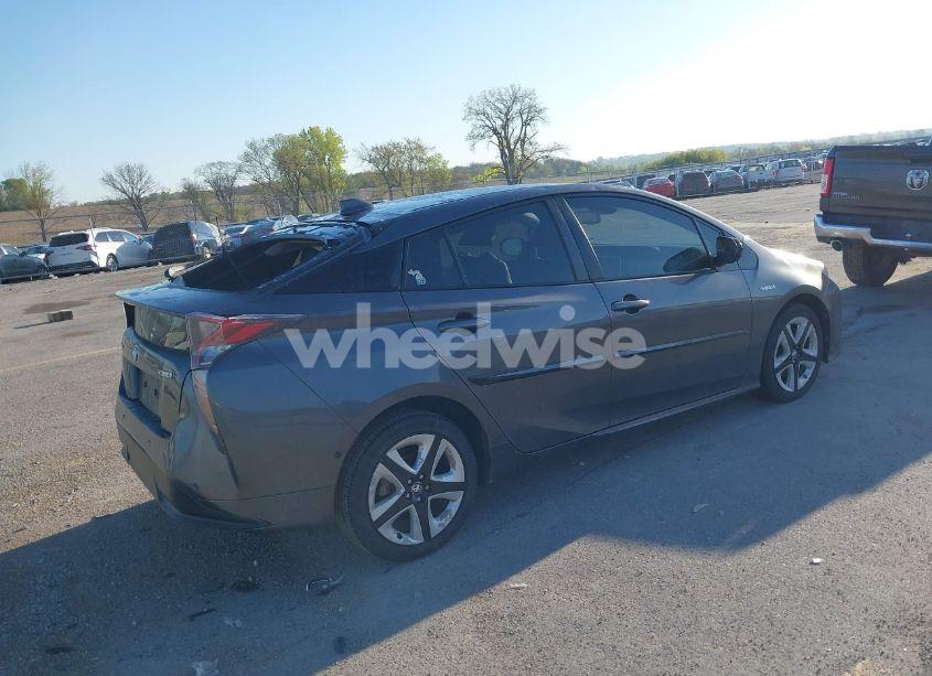 Photo 4 of 2016 Toyota Prius FOUR TOURING (VIN JTDKARFU5G3514682)