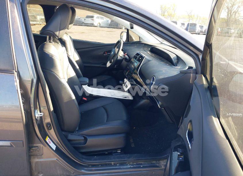 Photo 5 of 2016 Toyota Prius FOUR TOURING (VIN JTDKARFU5G3514682)