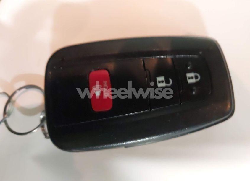 Photo 11 of 2018 Toyota Prius TWO ECO (VIN JTDKARFU5J3055225)