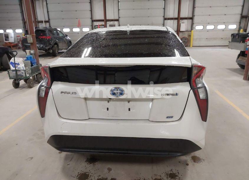 Photo 16 of 2018 Toyota Prius TWO ECO (VIN JTDKARFU5J3055225)