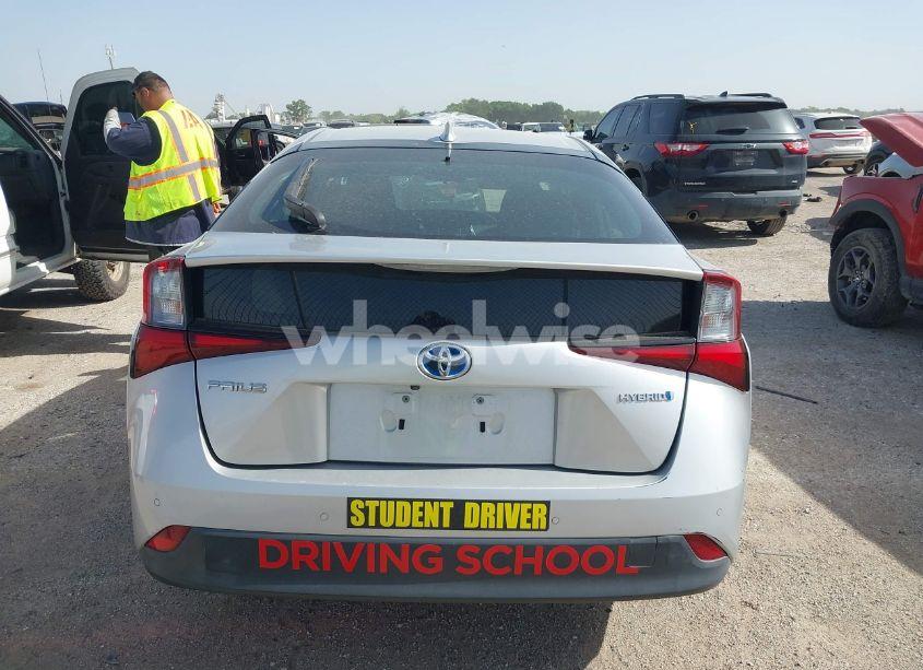 Photo 16 of 2019 Toyota Prius LE (VIN JTDKARFU5K3073984)