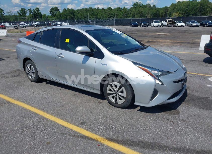 2016 Toyota Prius THREE (VIN JTDKARFU6G3024381) main photo