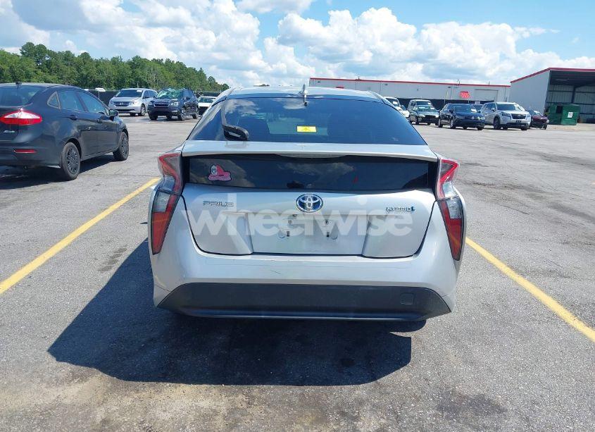 Photo 16 of 2016 Toyota Prius THREE (VIN JTDKARFU6G3024381)